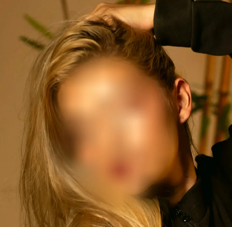 Janina, 25